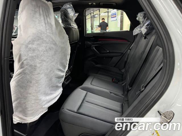 Audi Q5 2025 — фото 13 из 15