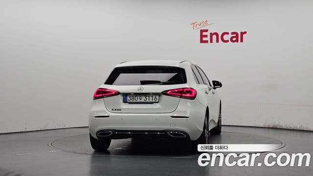 Mercedes-Benz A-Class 2022 — Фото 4/20