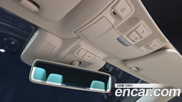 Mercedes-Benz E-Class 2019 — ფოტო 19/20