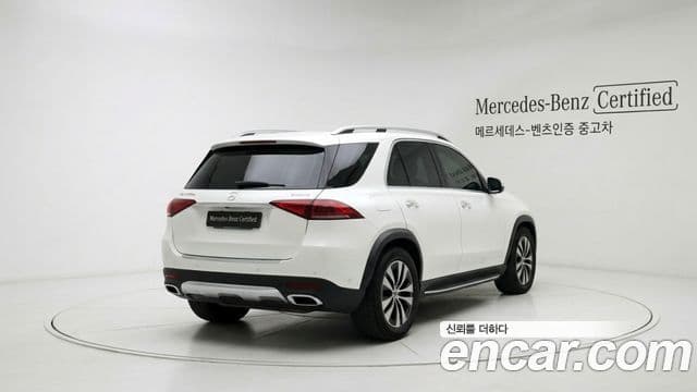 Mercedes-Benz GLE-Class 2025 — Photo 6/10