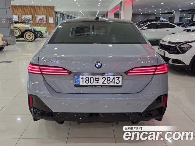 BMW 5 Series 2025 — Photo 13/17