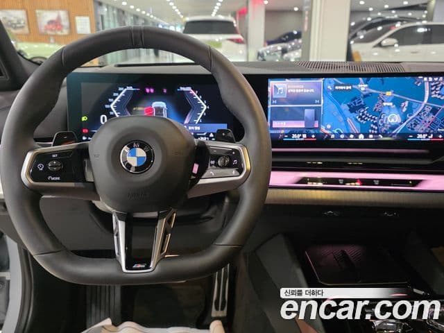 BMW 5 Series 2025 — Photo 15/17
