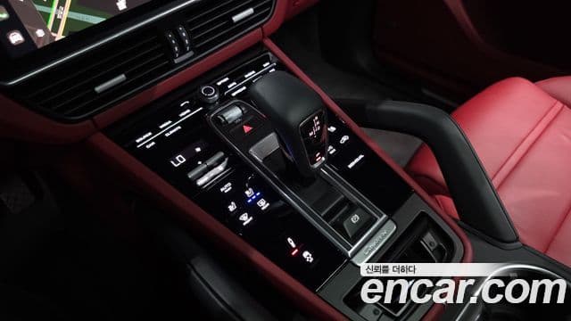 Porsche Cayenne 2023 — Şəkil 9/20