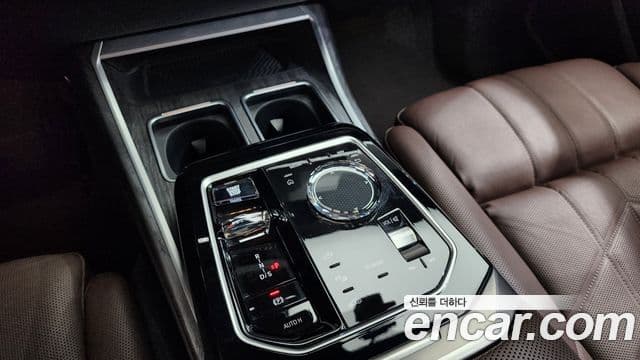 BMW 7 Series 2023 — Şəkil 8/20