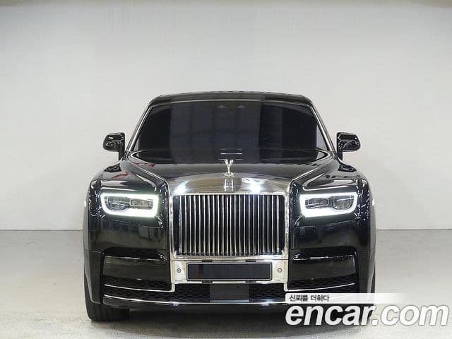 Rolls-Royce Phantom 2020 — ფოტო 1/20