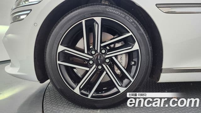 Genesis Electrified G80 2024 — Şəkil 5/20