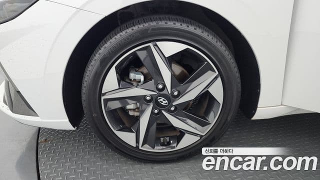 Hyundai Avante 2020 — ფოტო 5/20