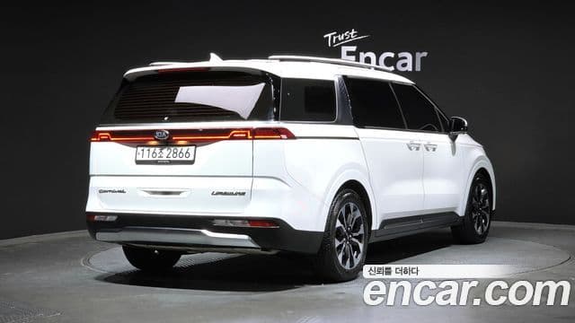 Kia Carnival 2021 — Фото 2/20
