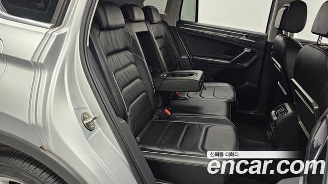 Volkswagen Tiguan 2019 — Şəkil 12/20