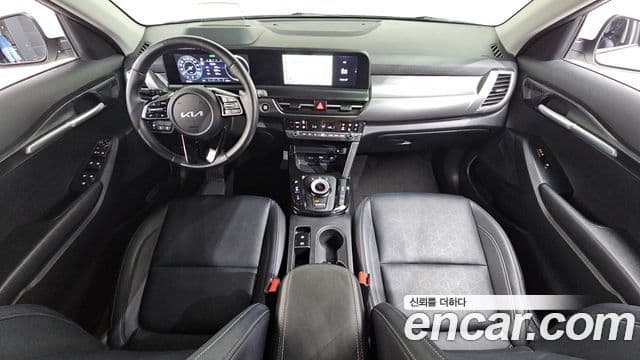 Kia Seltos 2023 — Şəkil 7/20