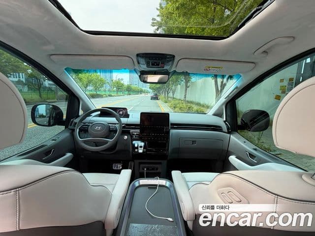 Hyundai Staria 2025 — ფოტო 6/16