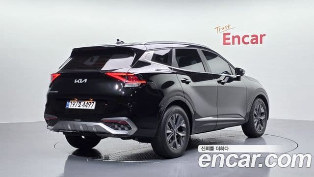 Kia Sportage 2022 — Фото 2/20