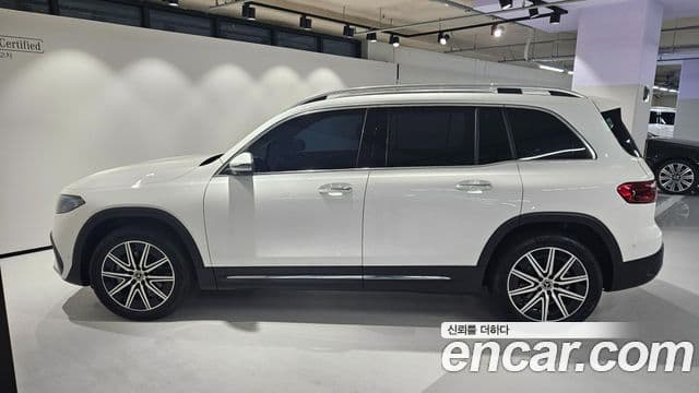 Mercedes-Benz EQB 2025 — ფოტო 17/20