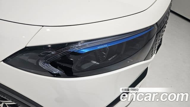 Mercedes-Benz EQB 2025 — ფოტო 3/20