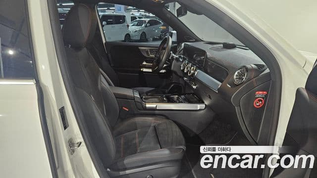 Mercedes-Benz EQB 2025 — ფოტო 19/20