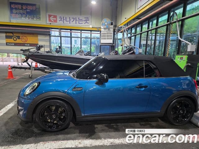 Mini Cooper S Convertible 2022 — ფოტო 12/15