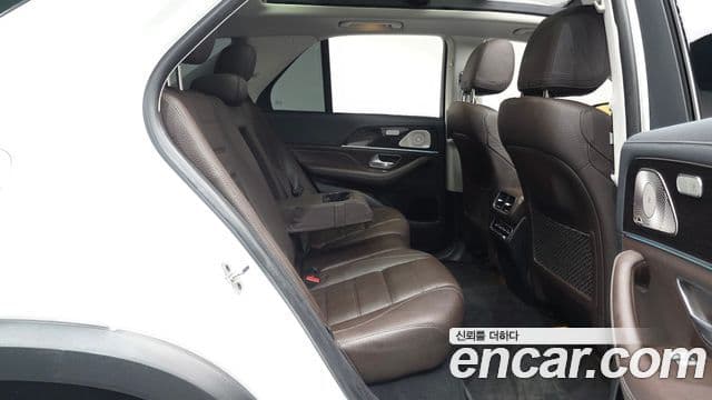 Mercedes-Benz GLE-Class 2022 — ფოტო 11/20