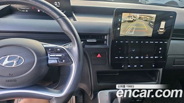 Hyundai Staria 2023 — Фото 7/16