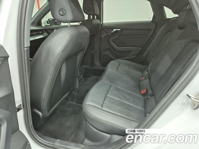 Audi A3 2022 — Şəkil 10/19