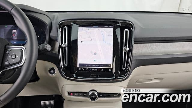 Volvo XC40 2025 — Şəkil 14/20