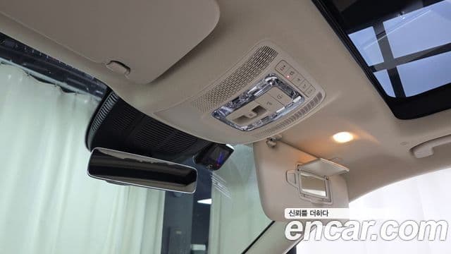 Mercedes-Benz GLE-Class 2025 — Photo 22/30