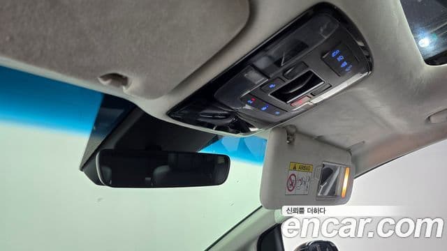 Hyundai Staria 2023 — ფოტო 20/20
