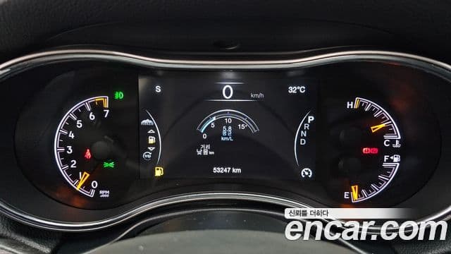 Jeep Grand Cherokee 2018 — Şəkil 8/20