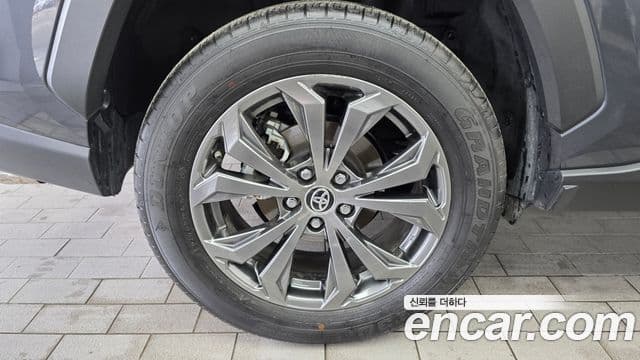 Toyota RAV4 2024 — ფოტო 5/20