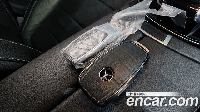 Mercedes-Benz E-Class 2020 — Фото 16/20