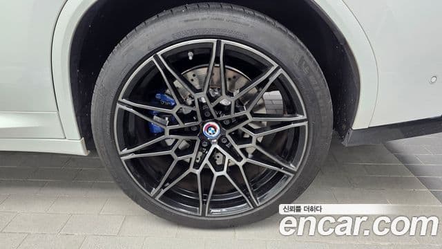 BMW X4M 2023 — Photo 19/30