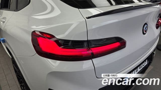 BMW X4M 2023 — Photo 28/30