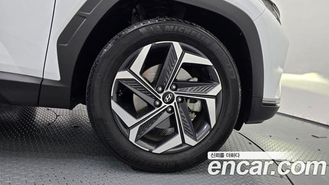 Hyundai Tucson Hybrid 2023 — Şəkil 21/32