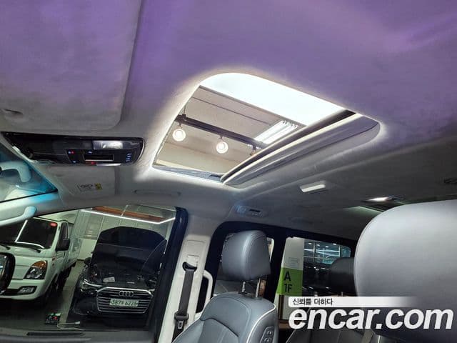 Hyundai Staria 2024 — Şəkil 13/20