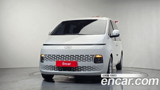 Hyundai Staria 2023 — Şəkil 3/20