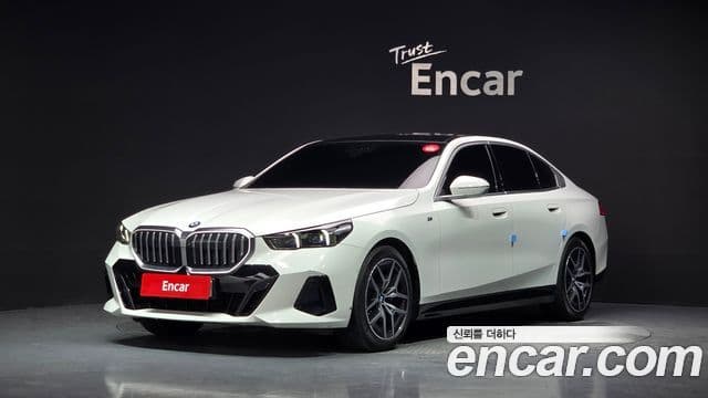 BMW 5 Series 2024 — ფოტო 9/20