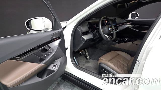 BMW 5 Series 2024 — ფოტო 11/20