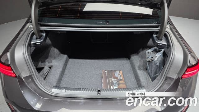 BMW 5 Series 2025 — Фото 18/20