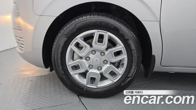 Hyundai Staria 2021 — Photo 1/31