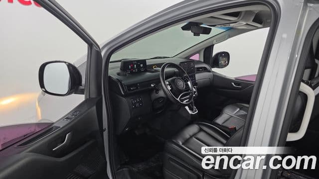Hyundai Staria 2021 — Photo 9/31