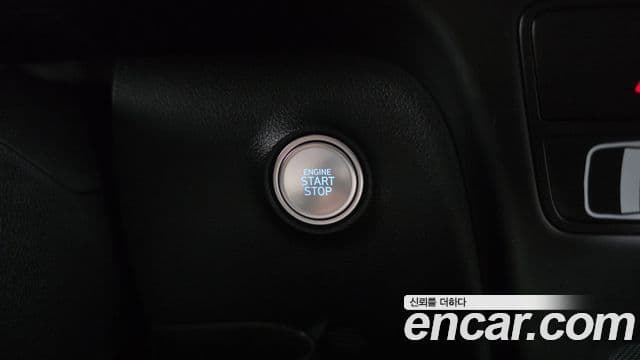 Hyundai Staria 2021 — Photo 8/31