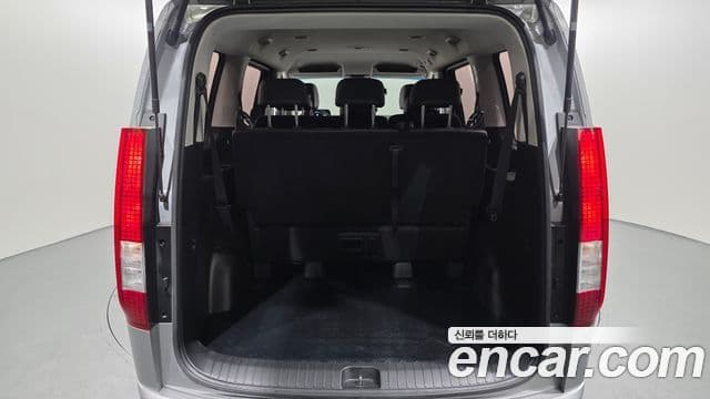 Hyundai Staria 2021 — Photo 7/31