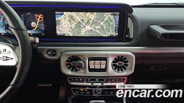Mercedes-Benz G-Class 2024 — Photo 11/20