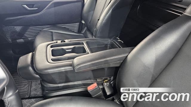 Hyundai Staria 2023 — Şəkil 7/32