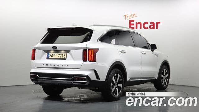 Kia Sorento 2021 — Фото 2/20