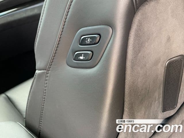 Cadillac Escalade 2019 — Photo 11/17