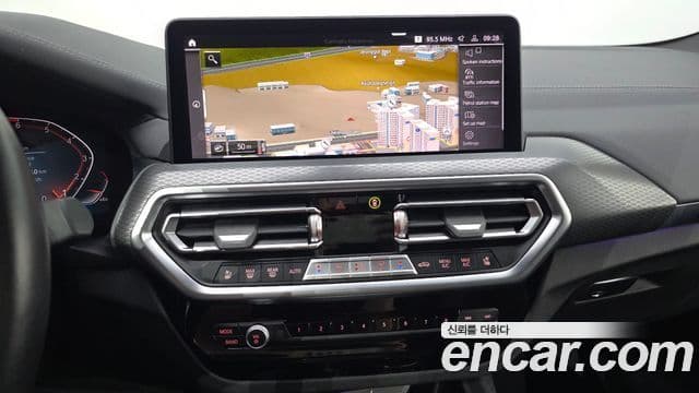 BMW X4 2023 — Фото 13/20