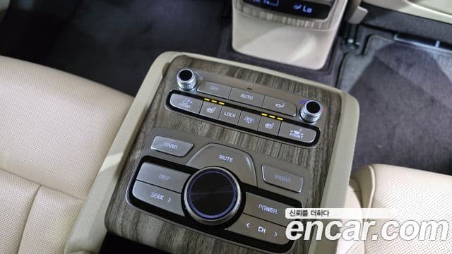 Kia The K9 2023 — Photo 15/35