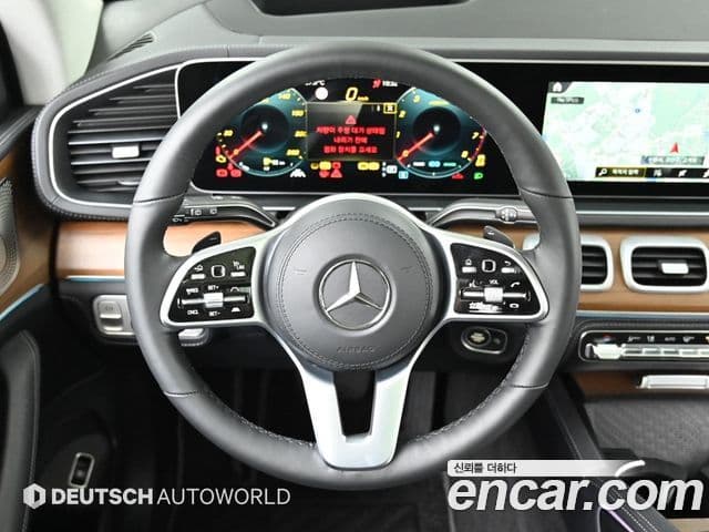 Mercedes-Benz GLE-Class 2021 — Фото 14/20