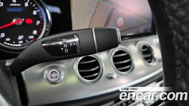 Mercedes-Benz E-Class 2019 — Şəkil 9/20