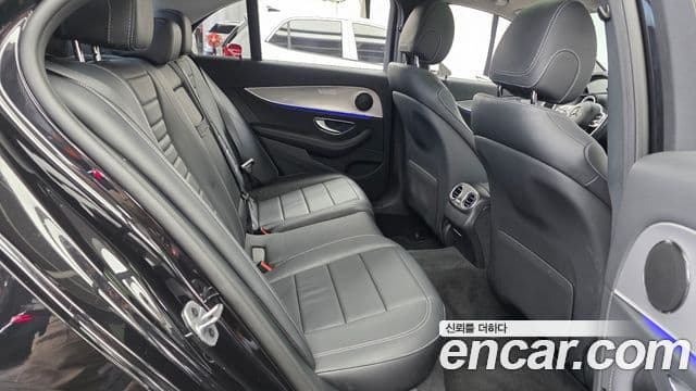 Mercedes-Benz E-Class 2019 — Şəkil 11/20